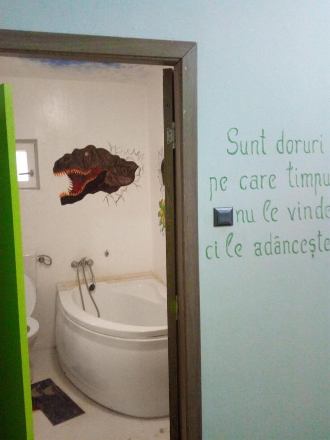 Casa Milos Si Fiul Băile Herculane المظهر الخارجي الصورة